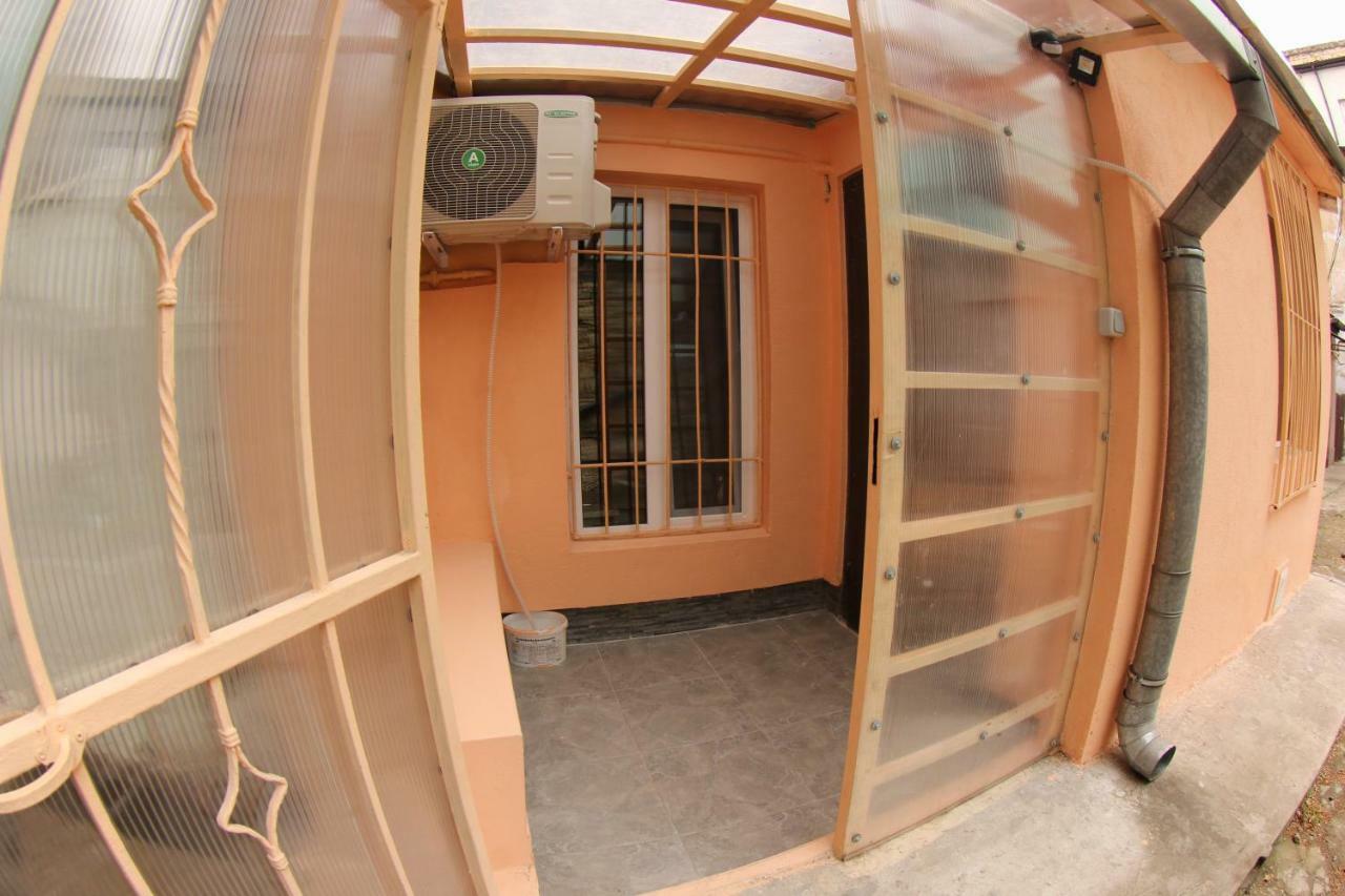 Apartment On Gimnazycheskaya Odesa Exterior foto